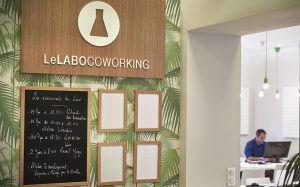 Entrée de l'espace de coworking à Nice, Le Labo